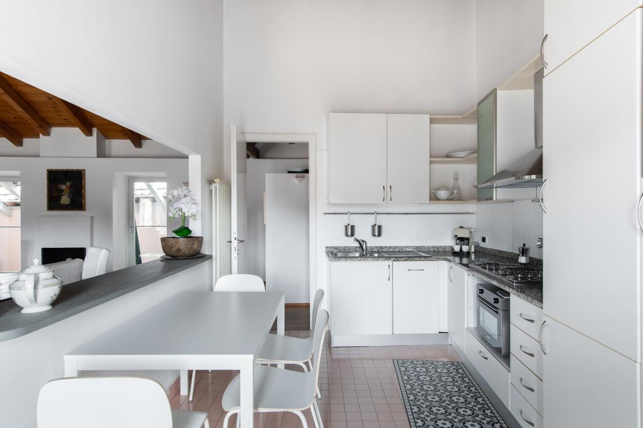 A Casa Nuccia Mansarda By Holiday Solutions Como Exteriör bild