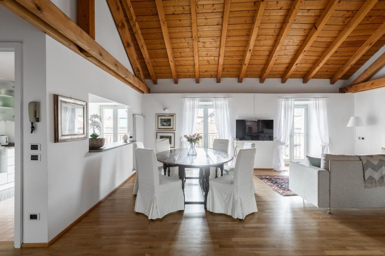 A Casa Nuccia Mansarda By Holiday Solutions Como Exteriör bild